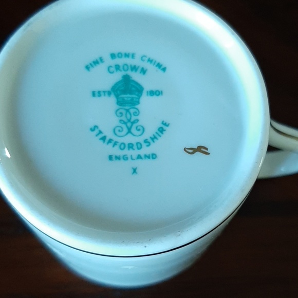 Fine bone china crown Staffordshire England - Picture 6 of 6